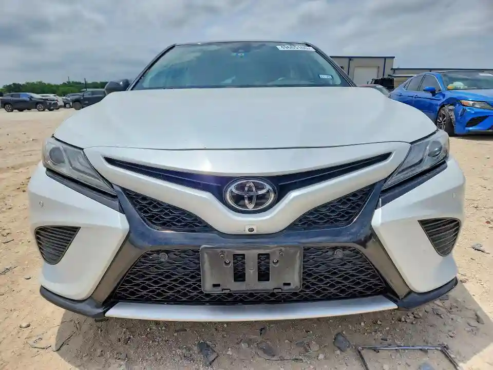 4T1B61HK1KU167929 2019 TOYOTA CAMRY-4