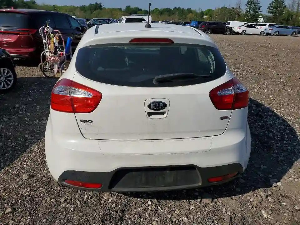 KNADM5A33F6443659 2015 KIA RIO-5