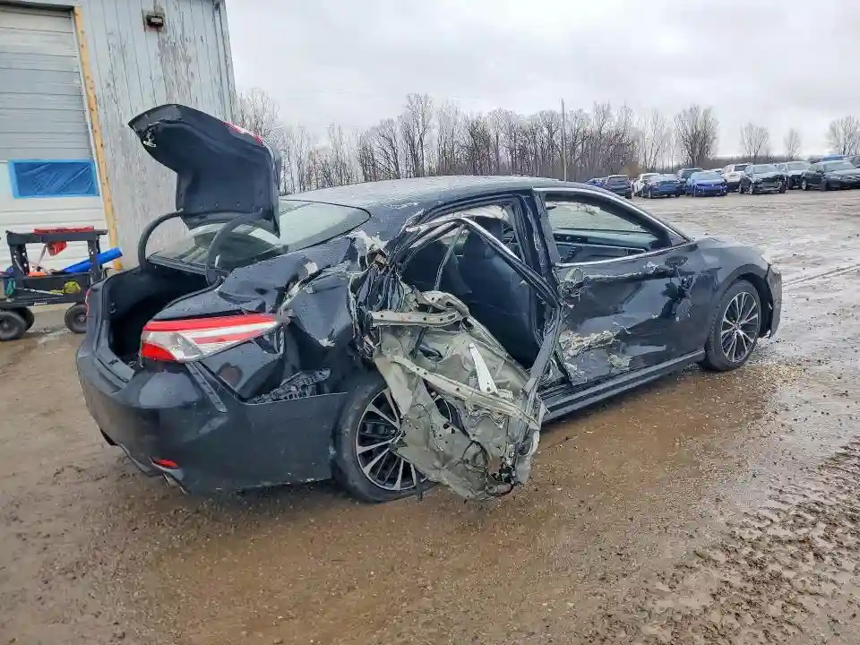 JTNB11HK6J3000694 2018 TOYOTA CAMRY-2