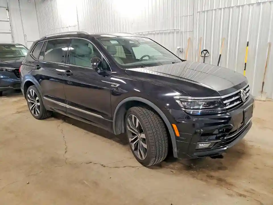 3VV4B7AX1LM117654 2020 VOLKSWAGEN TIGUAN-3