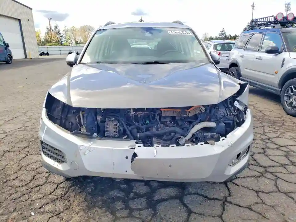 WVGAV7AX9HK029325 2017 VOLKSWAGEN TIGUAN-4