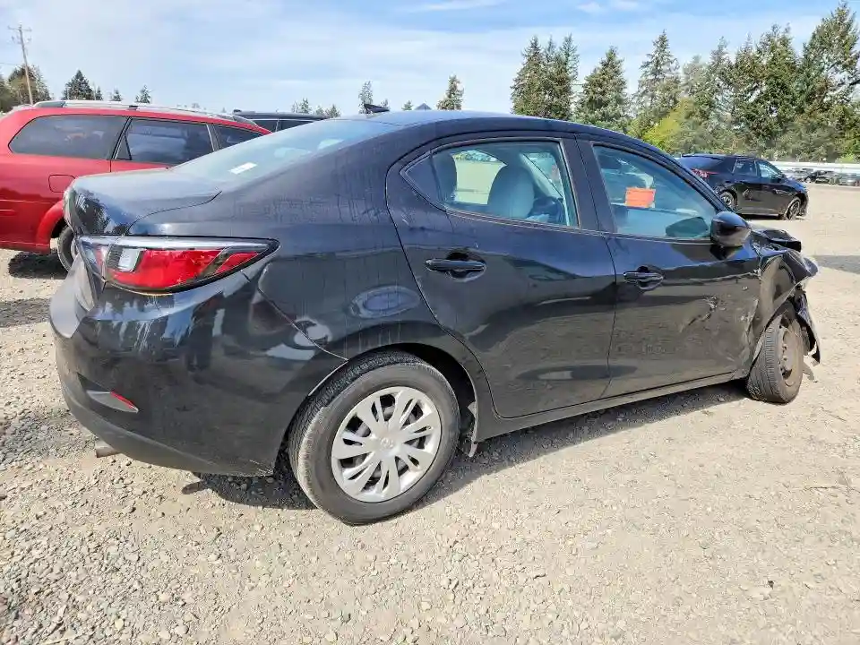 3MYDLBYV8KY522776 2019 TOYOTA YARIS-2