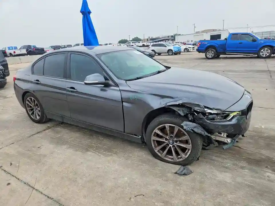 WBA8A9C53JAH14714 2018 BMW 3 SERIES-3