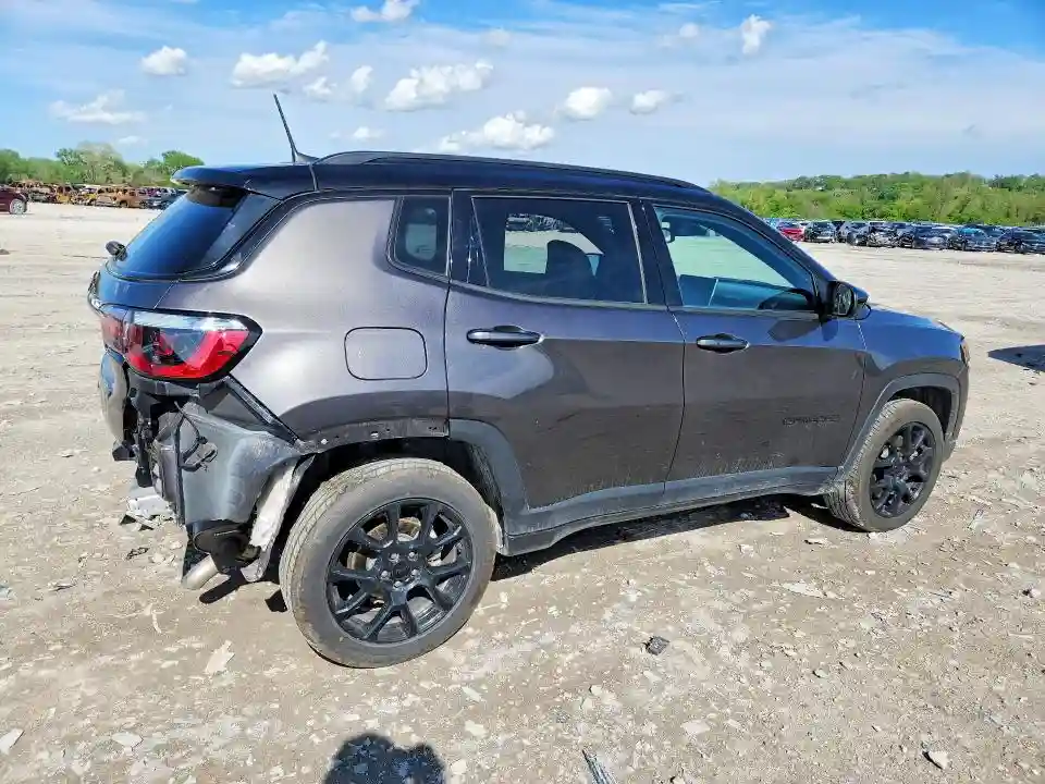 3C4NJDBNXPT515085 2023 JEEP COMPASS-2