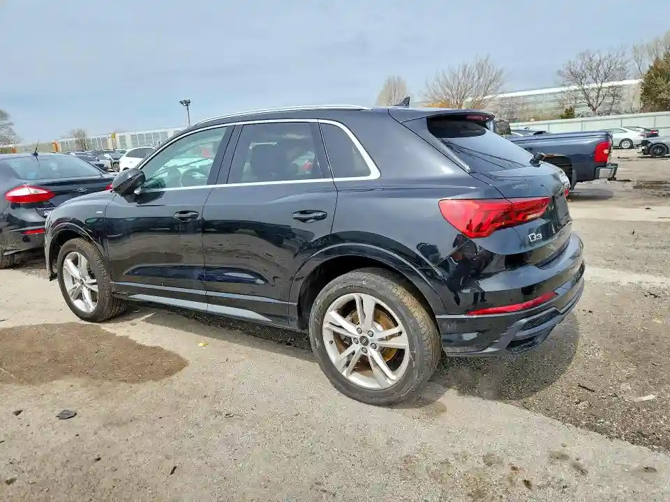 WA1EECF33M1059953 2021 AUDI Q3-1