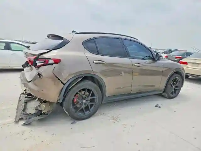 ZASPAKBN9K7C43629 2019 ALFA ROMEO STELVIO-2