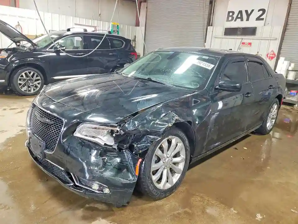 2C3CCARG8GH194703 2016 CHRYSLER 300-0