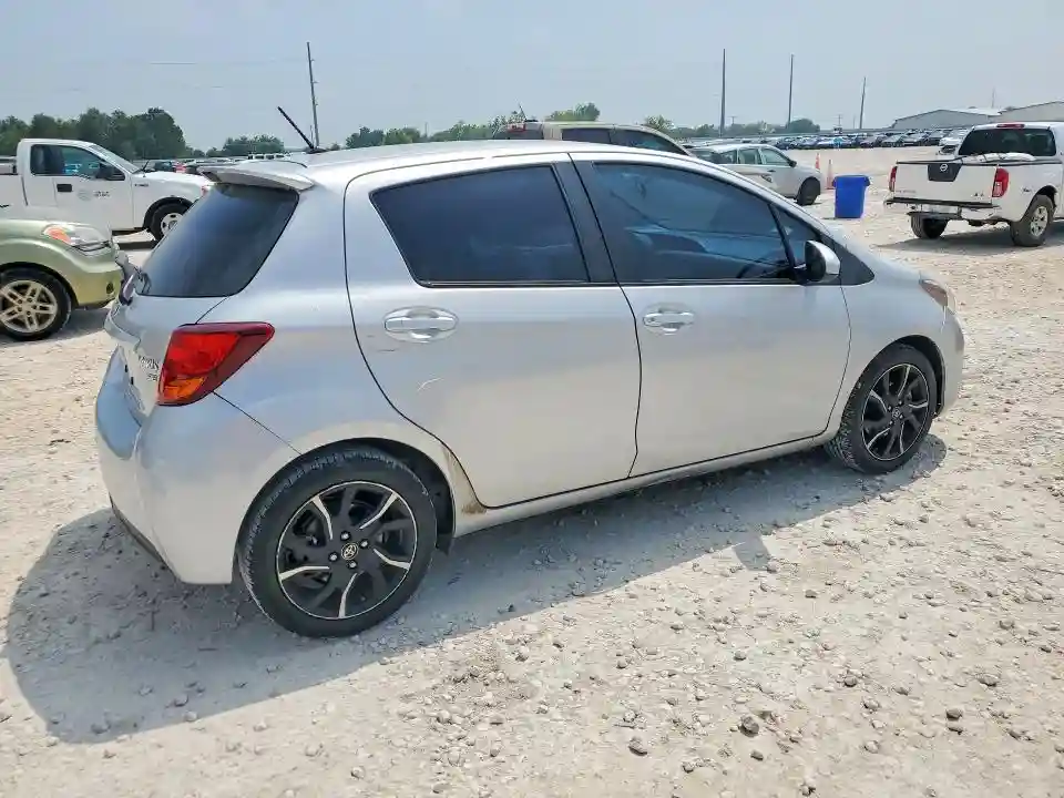 VNKKTUD31GA066726 2016 TOYOTA YARIS-2