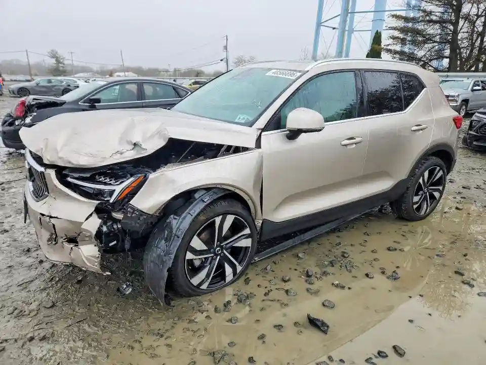 YV4L12UF7R2375323 2024 VOLVO XC40 ULTIM-0