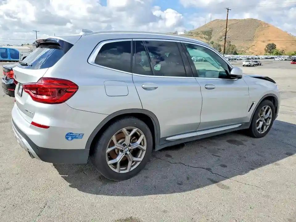 5UXTS1C09M9H15211 2021 BMW X3-2