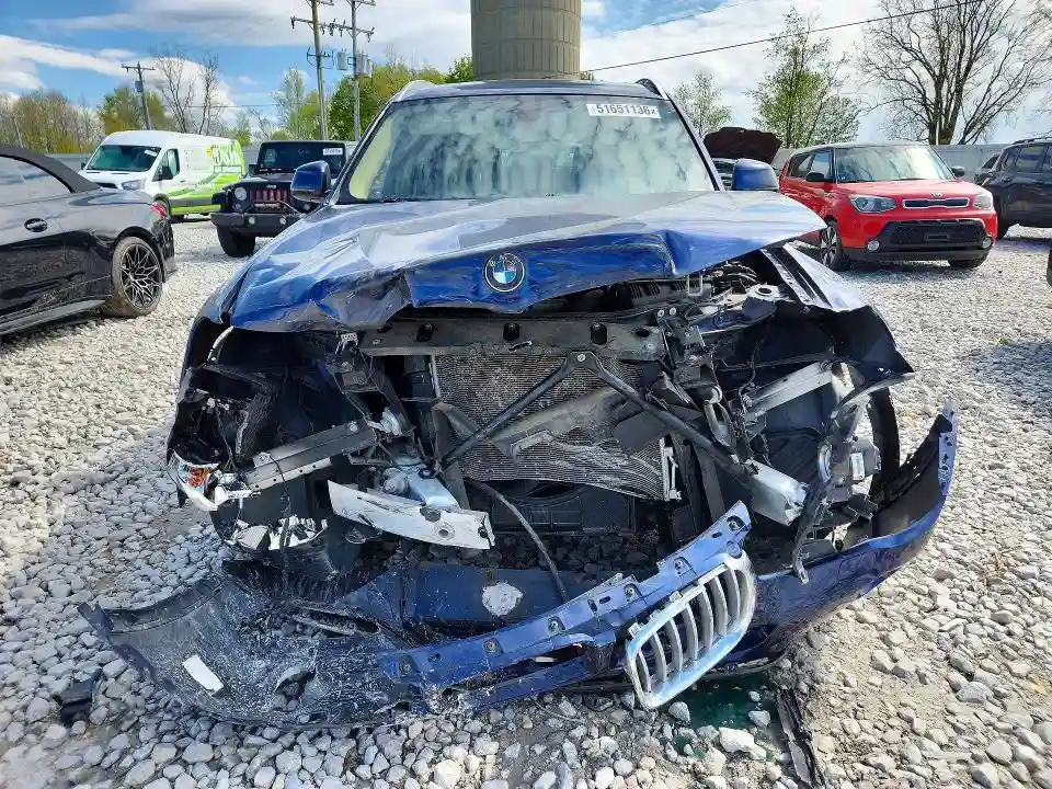 5UXWX9C30H0W71260 2017 BMW X3-4