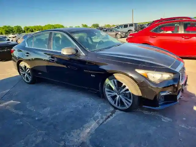 JN1EV7AR2JM434124 2018 INFINITI Q50-3