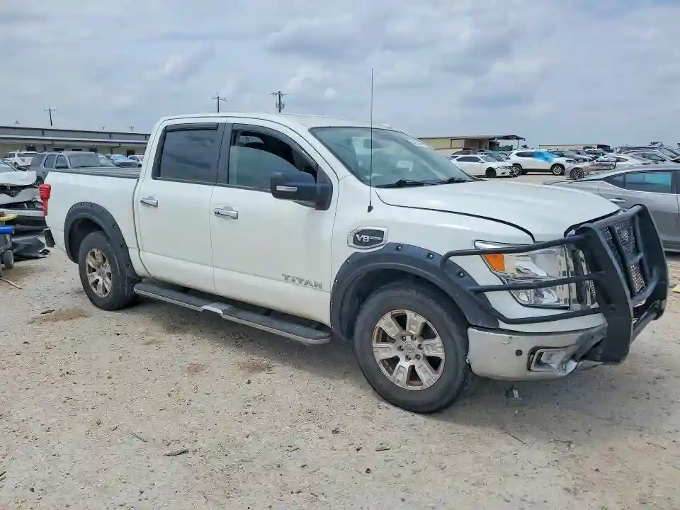 1N6AA1E53HN557511 2017 NISSAN TITAN-3