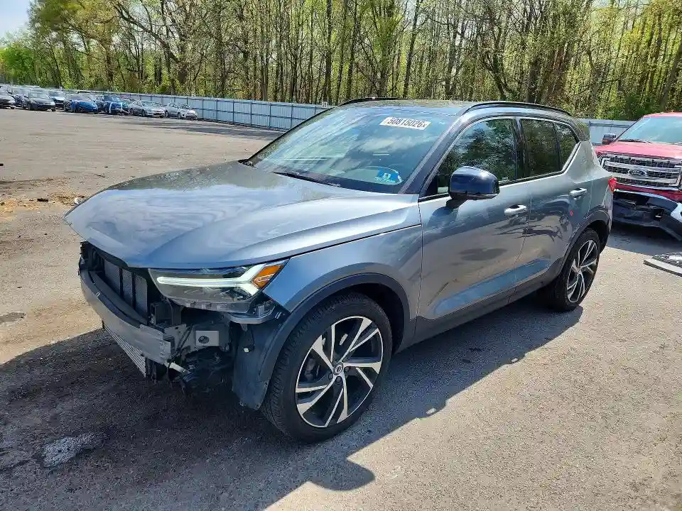 YV4162UM9K2117222 2019 VOLVO XC40-0
