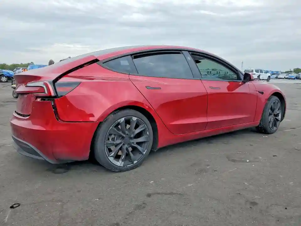 5YJ3E1EA3SF975294 2025 TESLA MODEL 3-2
