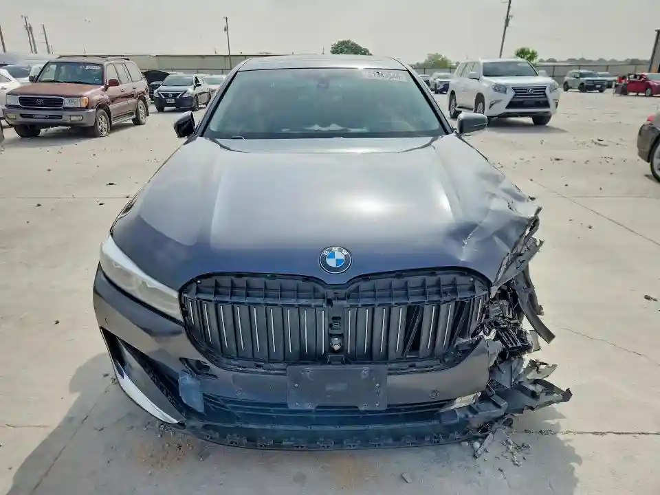 WBA7T2C07NCH07471 2022 BMW 7 SERIES-4