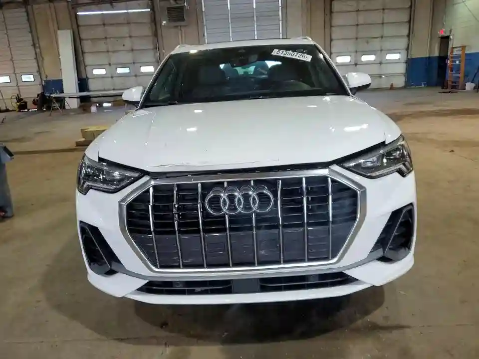 WA1DECF32R1054763 2024 AUDI Q3-4