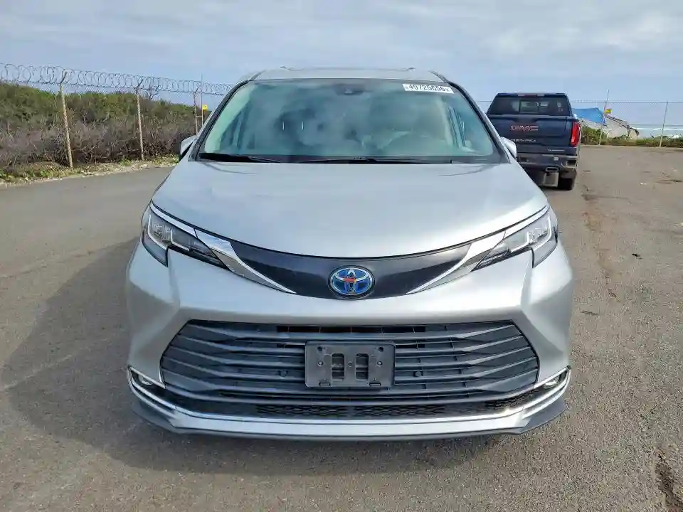 5TDYRKEC3PS144026 2023 TOYOTA SIENNA-4