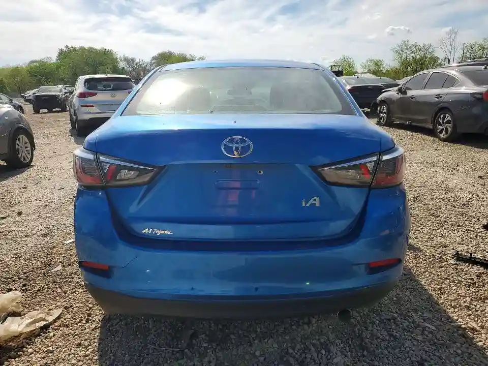 3MYDLBYV1HY178278 2017 TOYOTA YARIS-5