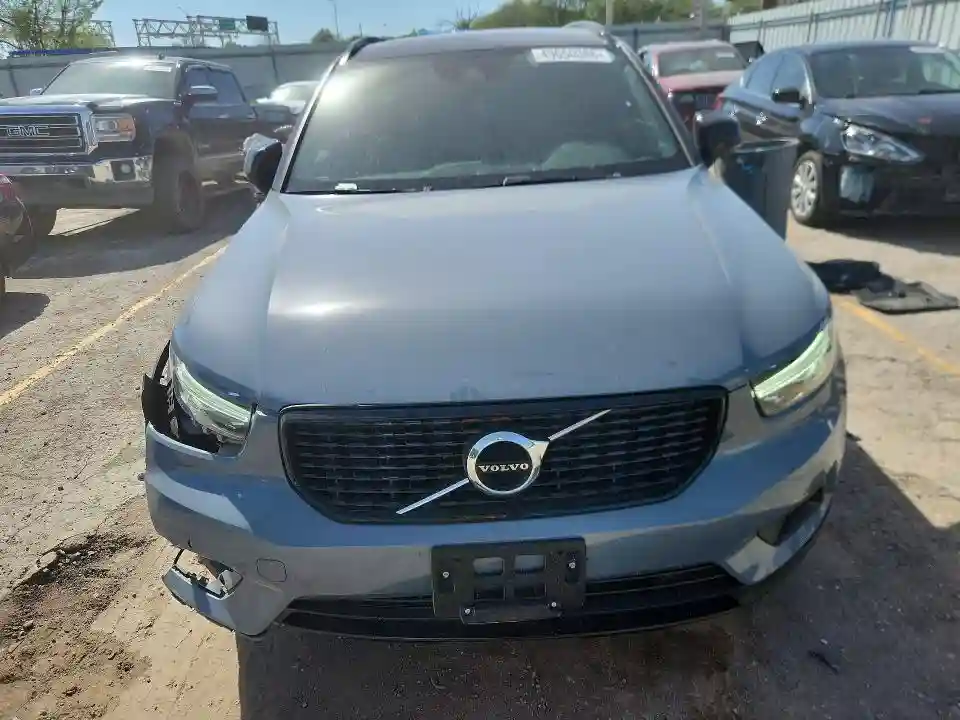 YV4162UM5L2183882 2020 VOLVO XC40-4