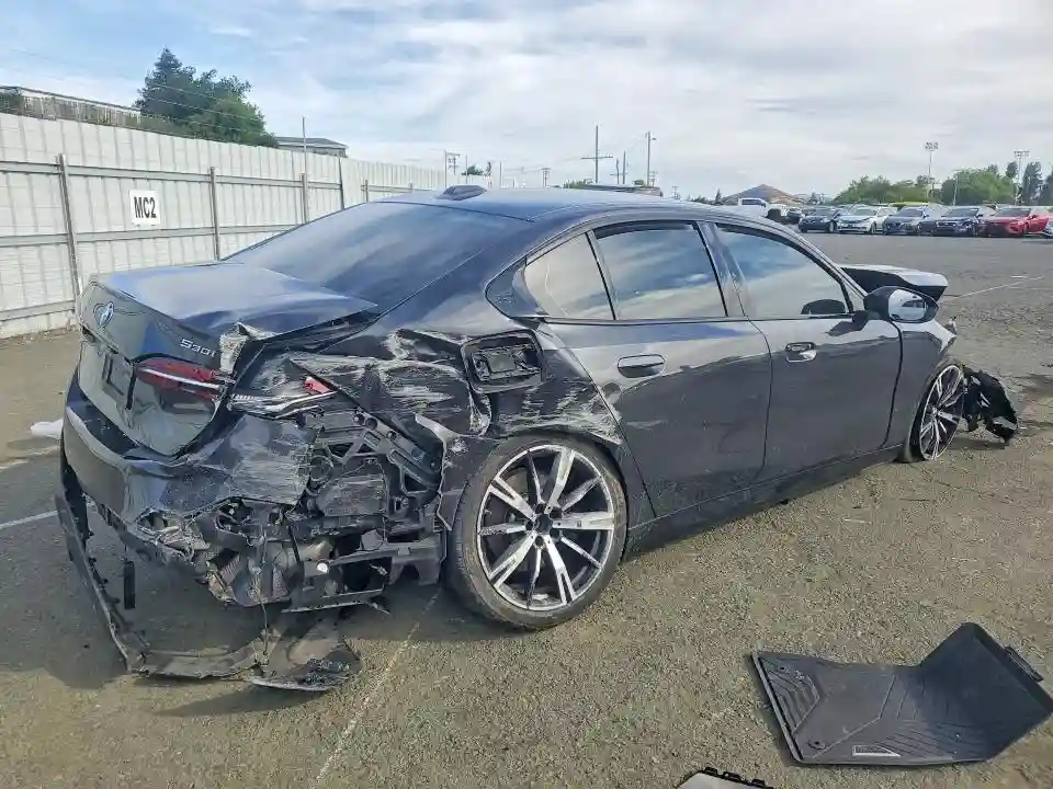 WBA43FJ07SCU32819 2025 BMW 5 SERIES-2