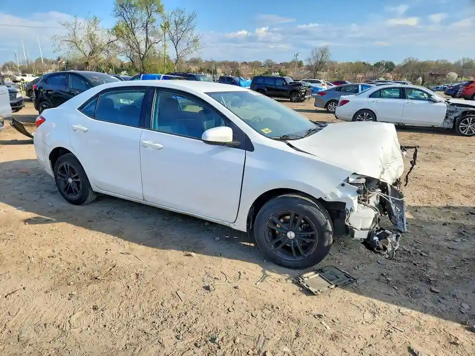 5YFBURHE1KP930676 2019 TOYOTA COROLLA-3