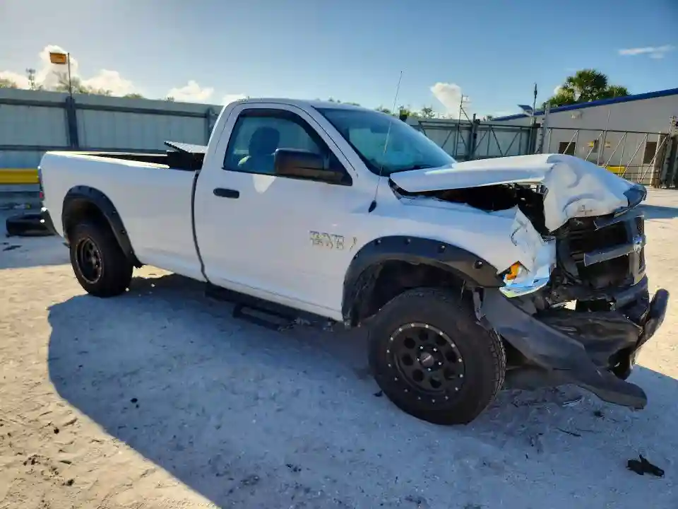 3C6JR6DG9HG654675 2017 RAM 1500-3