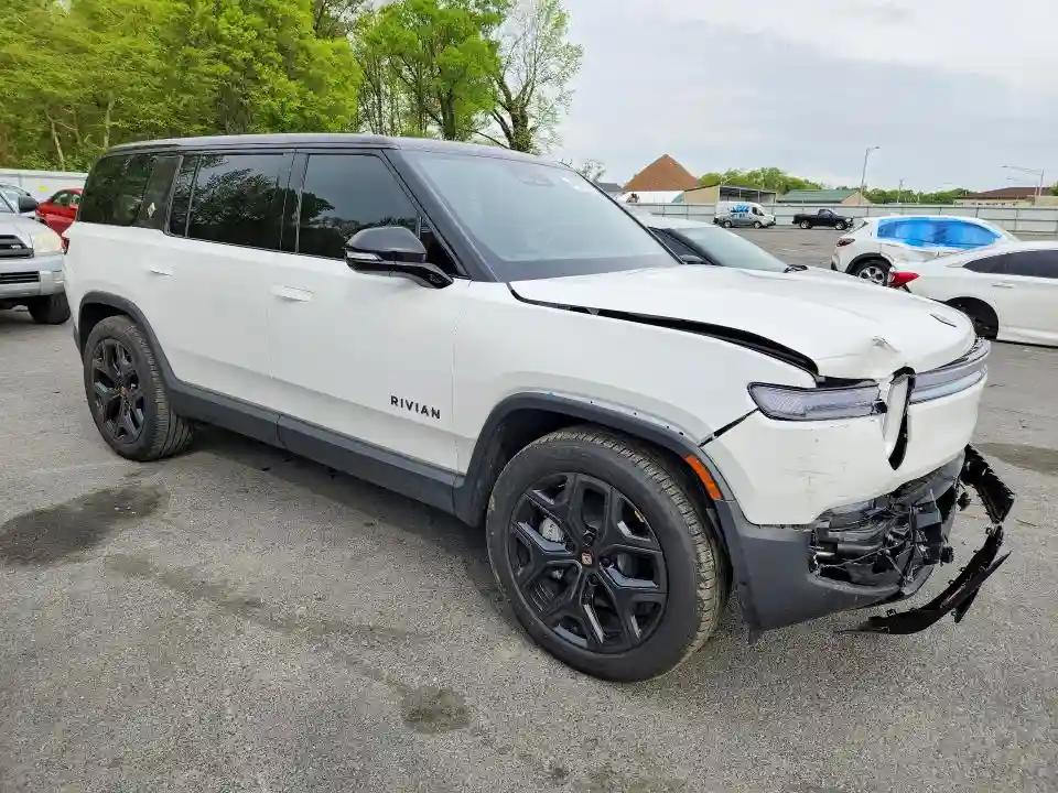 7PDSGBBA2SN055358 2025 RIVIAN RIS-3