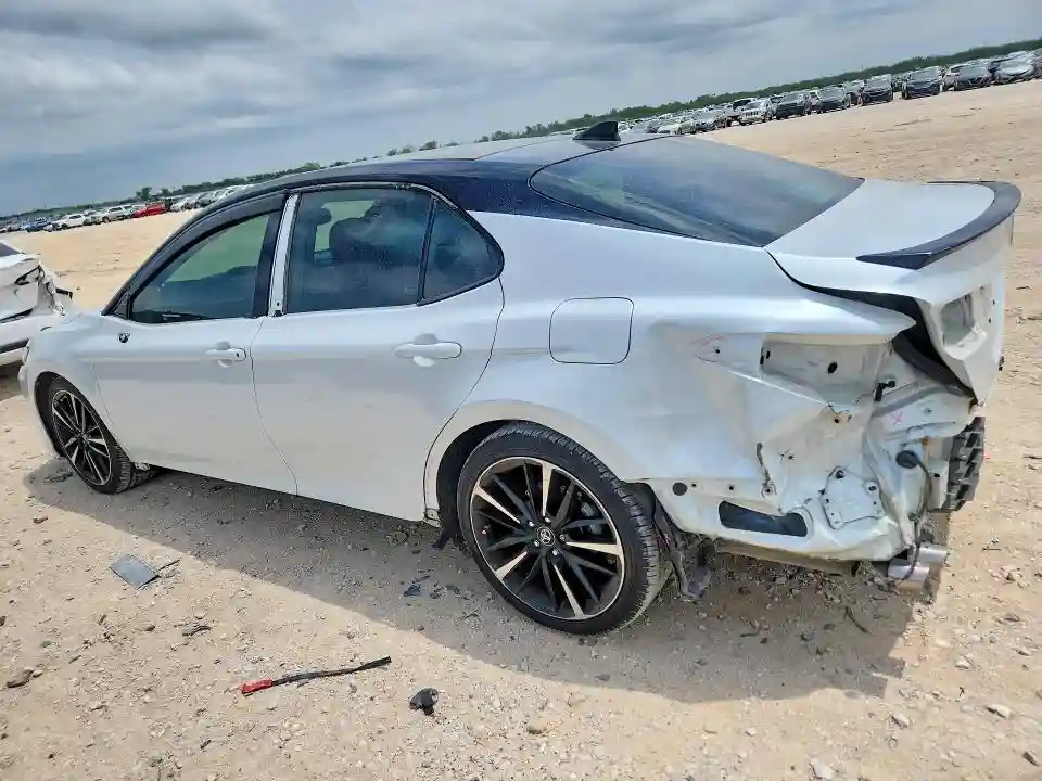 4T1B61HK1KU167929 2019 TOYOTA CAMRY-1