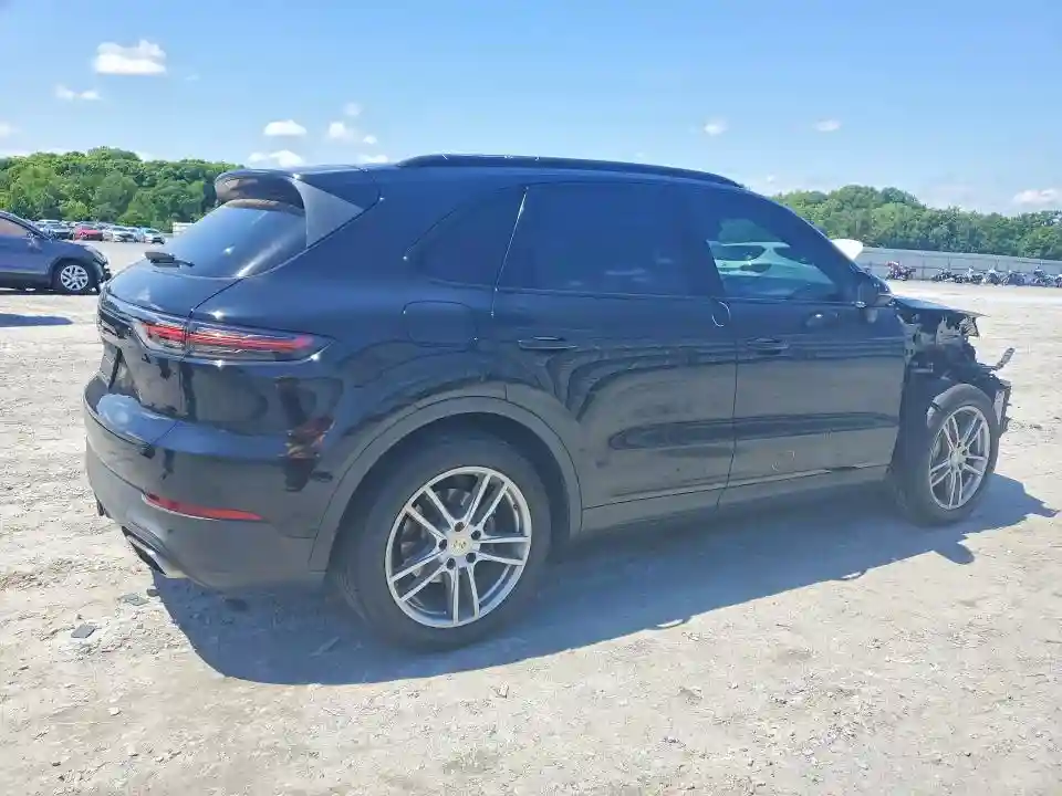 WP1AA2AY0KDA10636 2019 PORSCHE CAYENNE-2