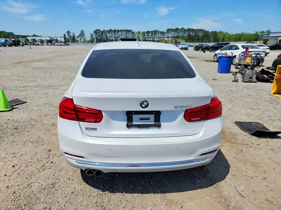 WBA8B9G35HNU54869 2017 BMW 3 SERIES-5