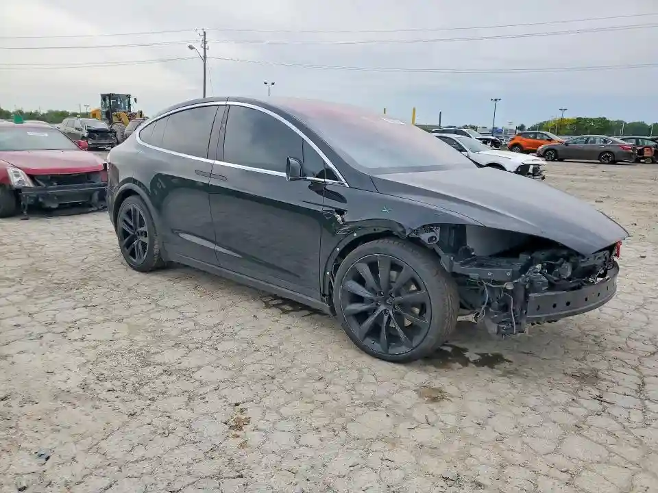 5YJXCAE25KF188413 2019 TESLA MODEL X-3