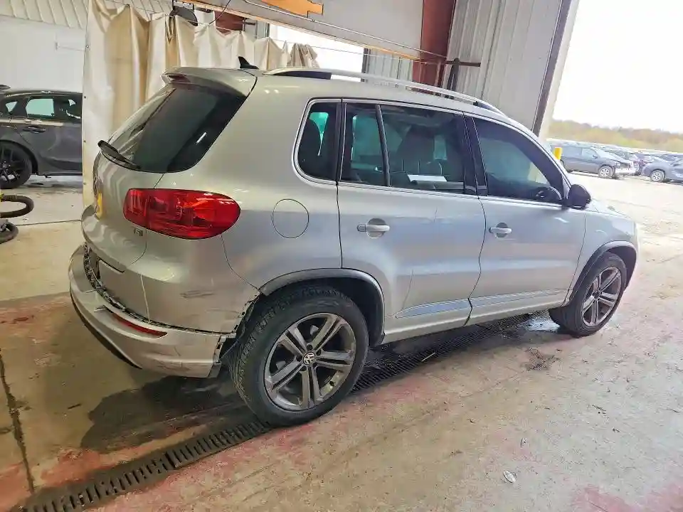 WVGTV7AX7HK019420 2017 VOLKSWAGEN TIGUAN-2