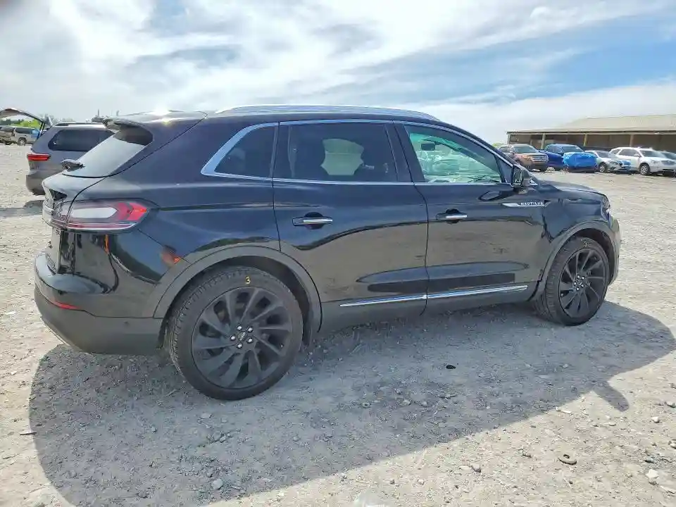 2LMPJ8KPXLBL14987 2020 LINCOLN NAUTILUS-2