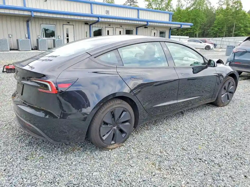 5YJ3E1EA6TF125743 2026 TESLA MODEL 3-2