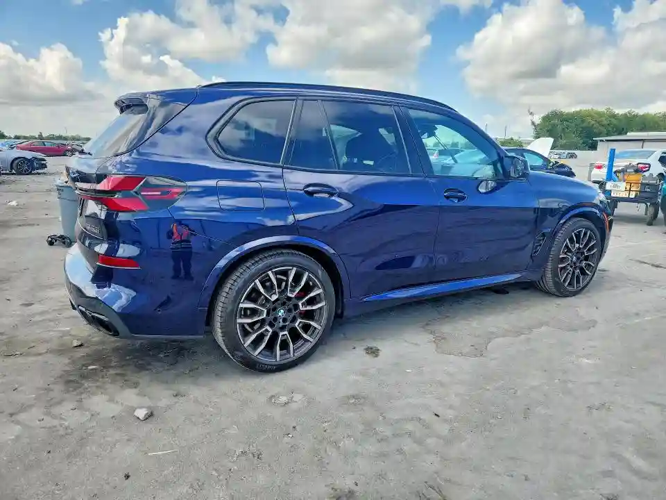 5UX33EU03R9T09335 2024 BMW X5 M60I-2