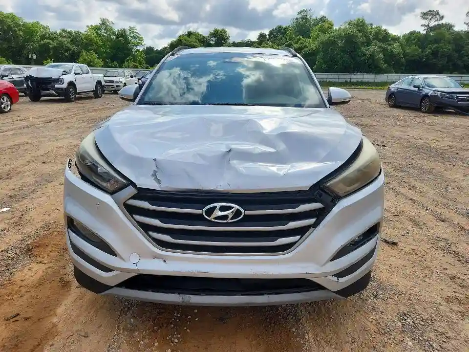 KM8J33A41JU683296 2018 HYUNDAI TUCSON-4