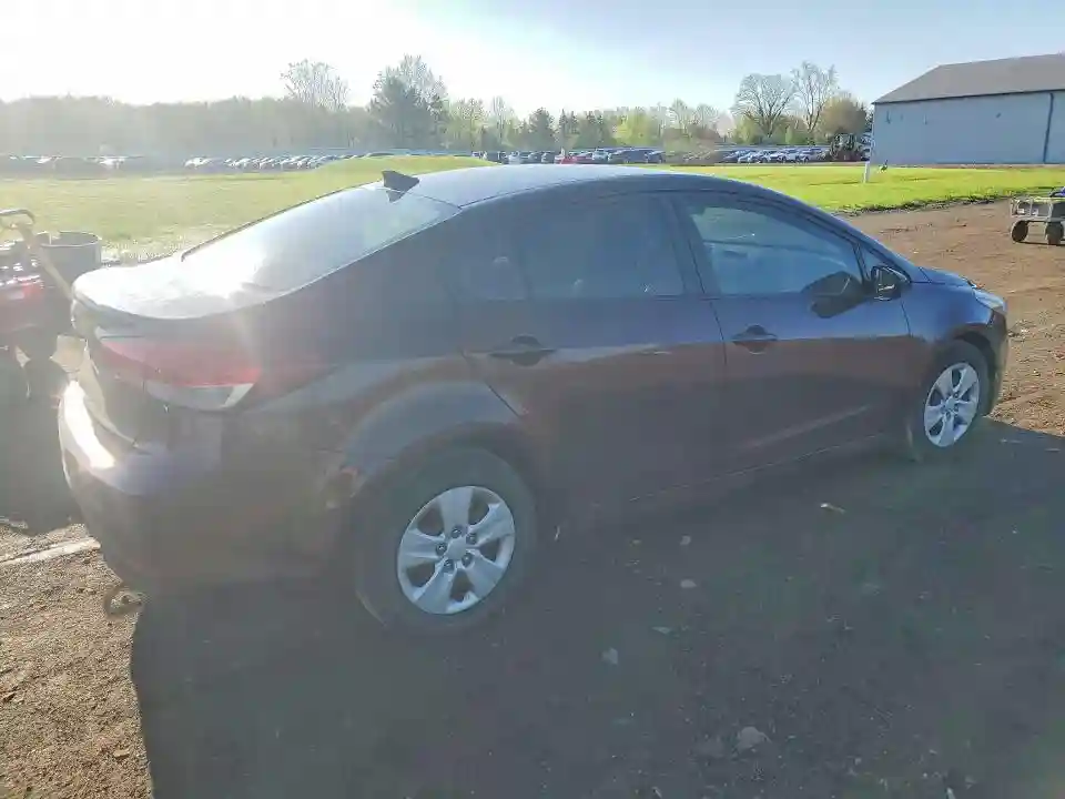 3KPFK4A76HE050220 2017 KIA FORTE-2