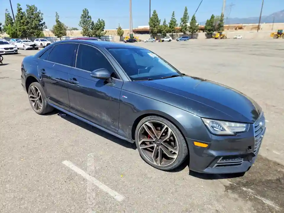 WAUKMAF45JA232552 2018 AUDI A4-3