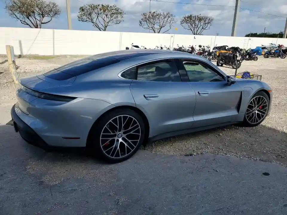 WP0AB2Y11LSA51073 2020 PORSCHE TAYCAN-2