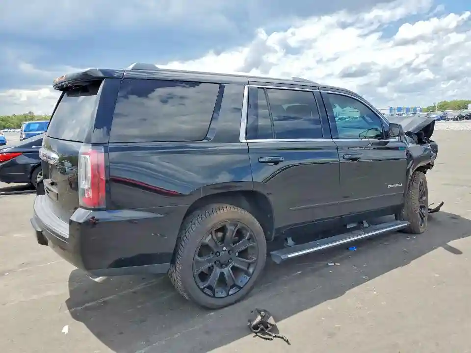 1GKS1CKJ5JR325032 2018 GMC YUKON-2