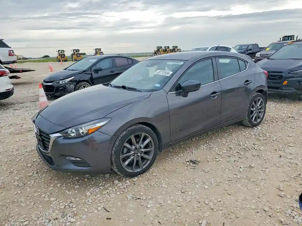 3MZBN1L38JM270031 2018 MAZDA 3-0