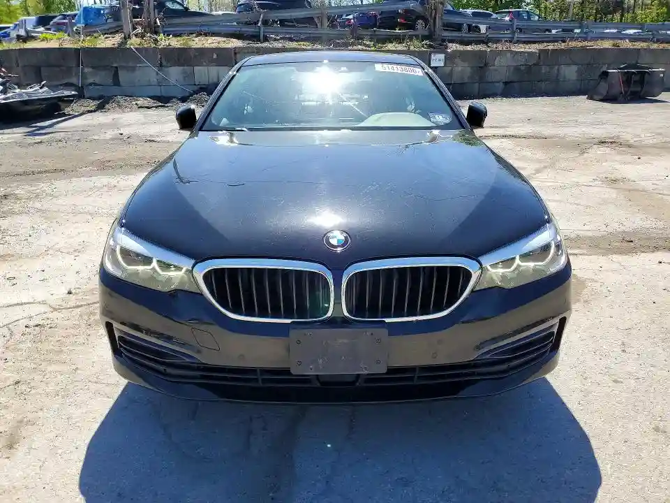 WBAJA7C5XKWW49884 2019 BMW 5 SERIES-4