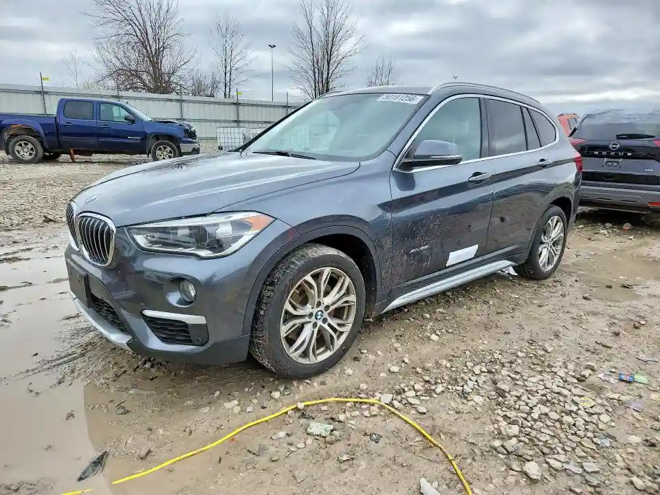 WBXHT3C34H5F76017 2017 BMW X1-0
