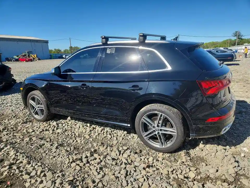 WA1A4AFY5J2247087 2018 AUDI SQ5-1