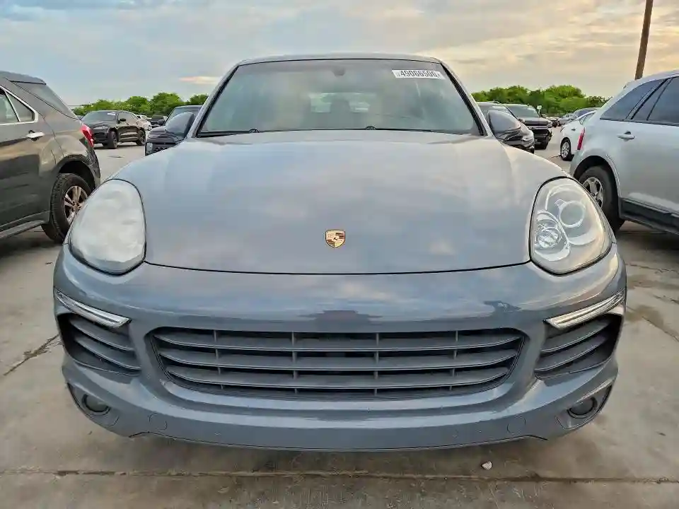 WP1AA2A22HKA89551 2017 PORSCHE CAYENNE-4