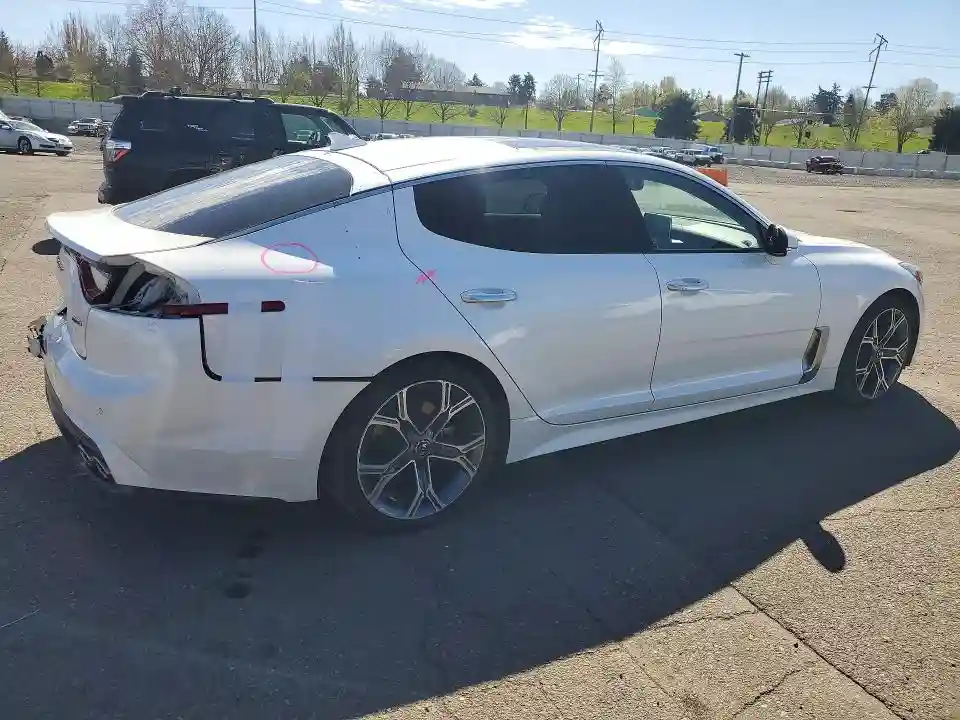KNAE25LA3J6012933 2018 KIA STINGER-2