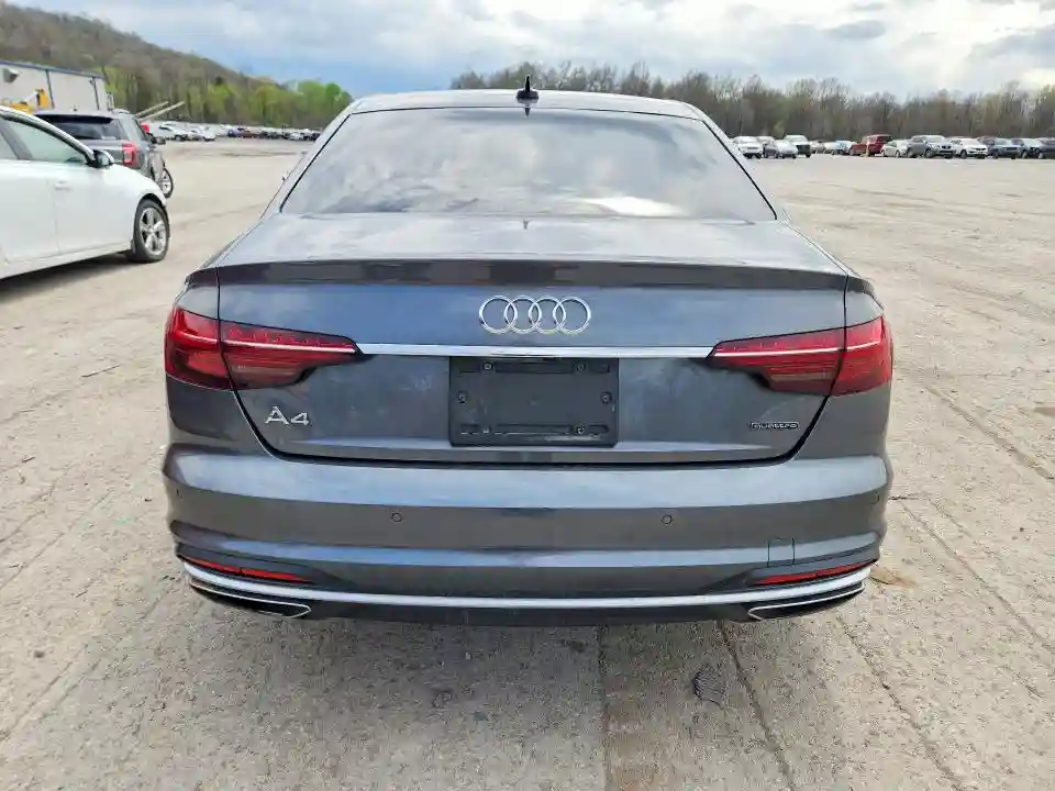 WAUEAAF42NN007087 2022 AUDI A4-5