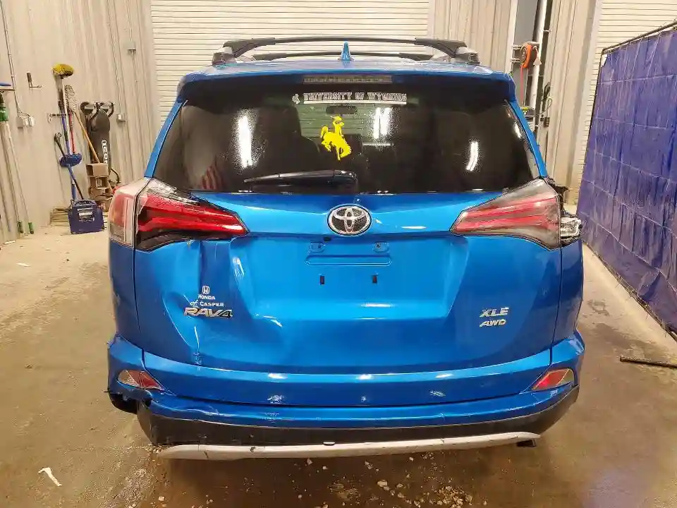 JTMRFREV0GJ085196 2016 TOYOTA RAV4-5