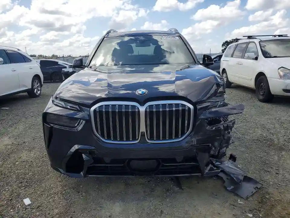 5UX23EM01R9V56588 2024 BMW X7-4
